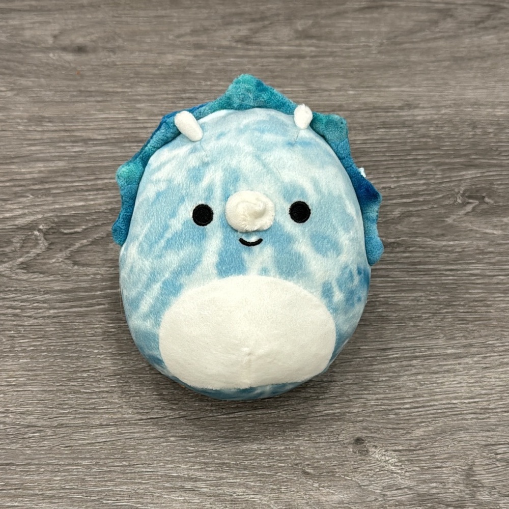 3x$25 ‼️ Squishmallows Jerome the Triceratops